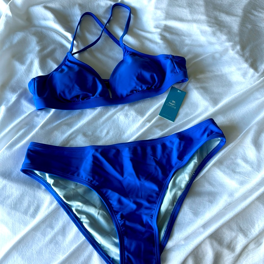 NWT Cupshe bikini.  Medium. Blue. criss cross back.